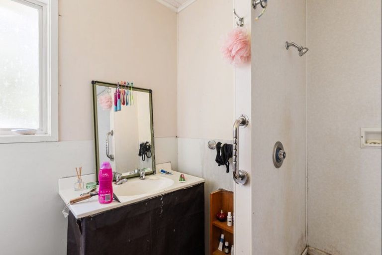 Photo of property in 29 Terrace Street, Matawai, 4075