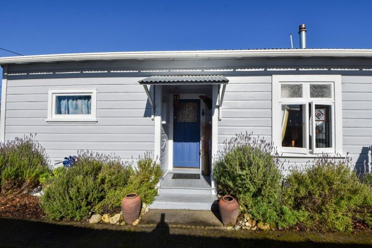 Photo of property in 214 High Street South, Carterton, 5713