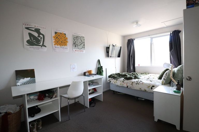 Photo of property in 5b Paeroa Street, Riccarton, Christchurch, 8041