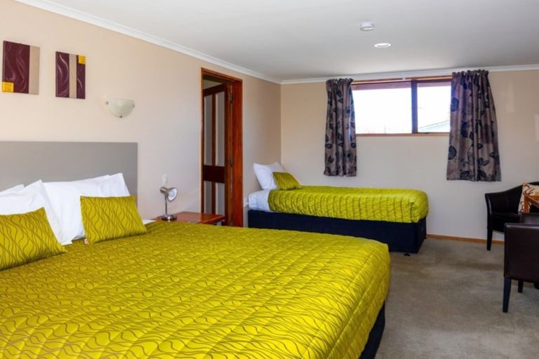 Photo of property in 32 Mackenzie Drive, Twizel, 7901