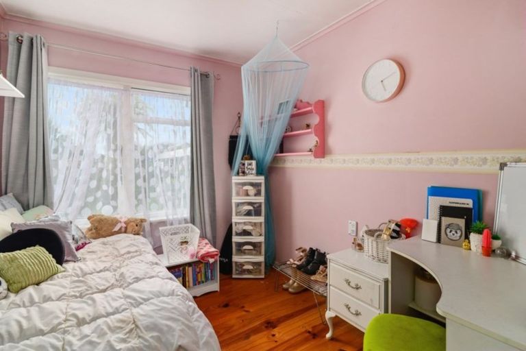 Photo of property in 4 Roosevelt Road, Western Heights, Rotorua, 3015