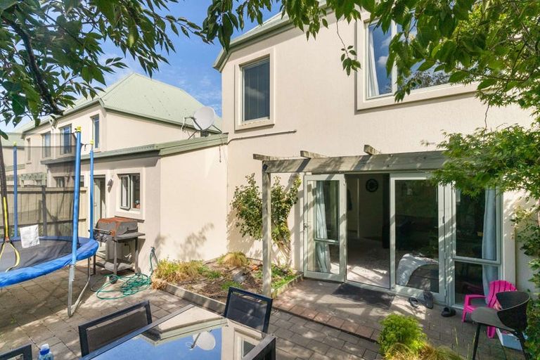 Photo of property in 4/61 Champion Street, Edgeware, Christchurch, 8013