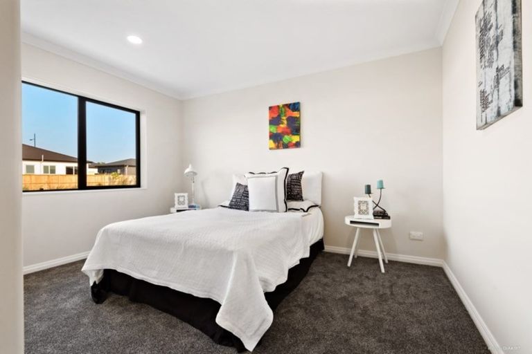 Photo of property in 11 Black Beech Crescent, Takanini, 2110