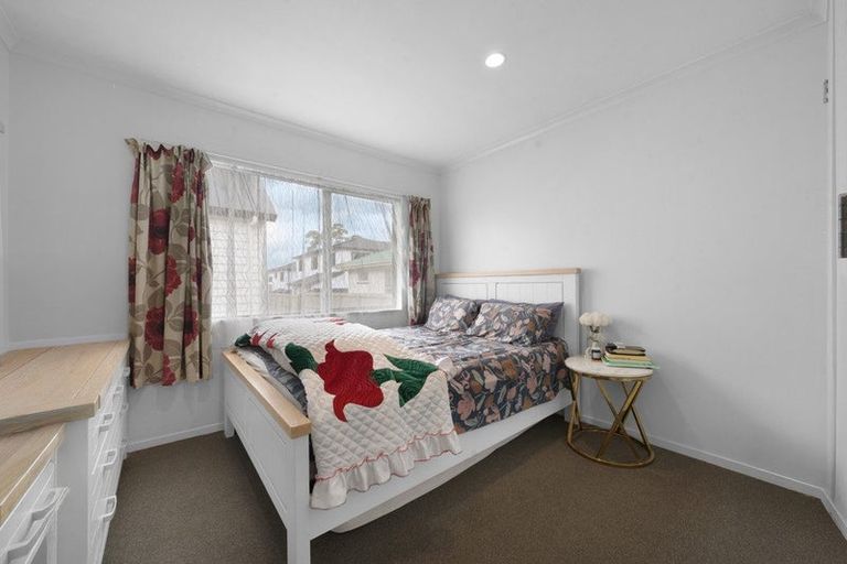 Photo of property in 56 Christmas Road, Manurewa, Auckland, 2102