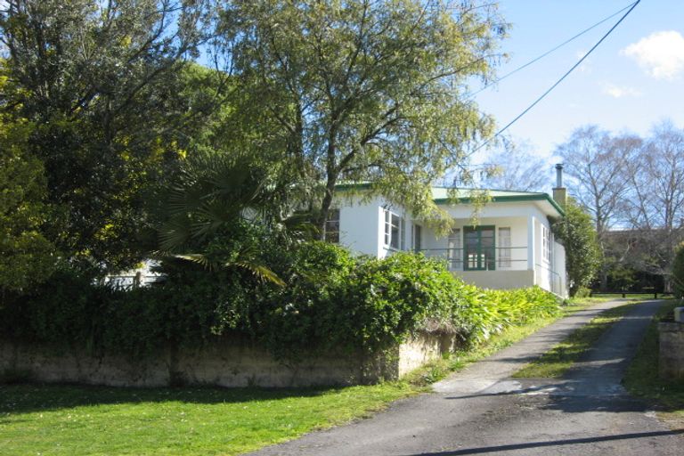 Photo of property in 24 Domain Road, Waipawa, 4210