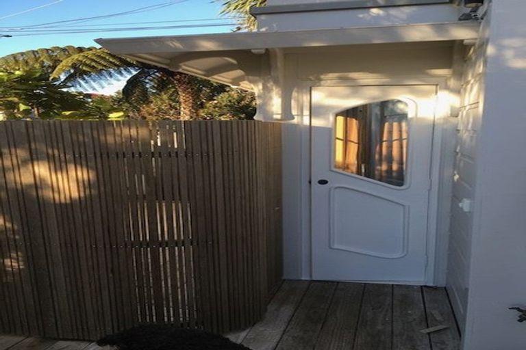 Photo of property in 38 Wright Street, Mount Cook, Wellington, 6021