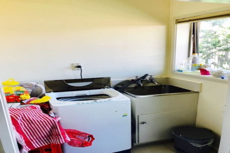 Photo of property in 2/37 York Road, Papatoetoe, Auckland, 2104