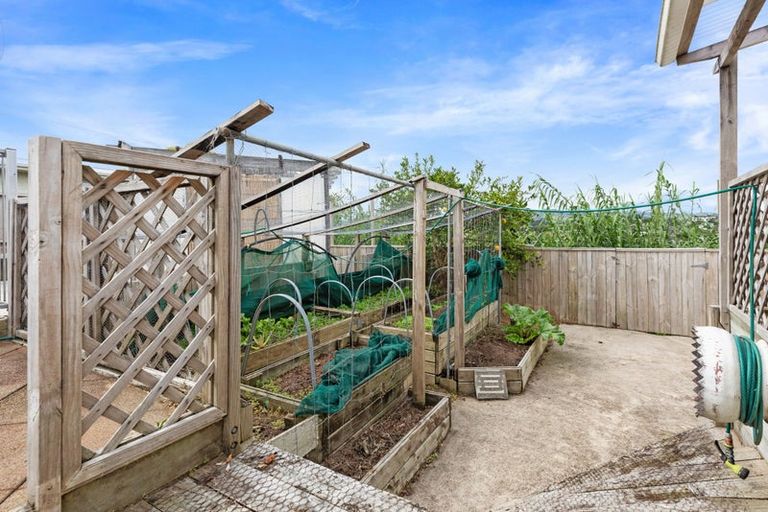 Photo of property in 4 Slade Street, Greerton, Tauranga, 3112