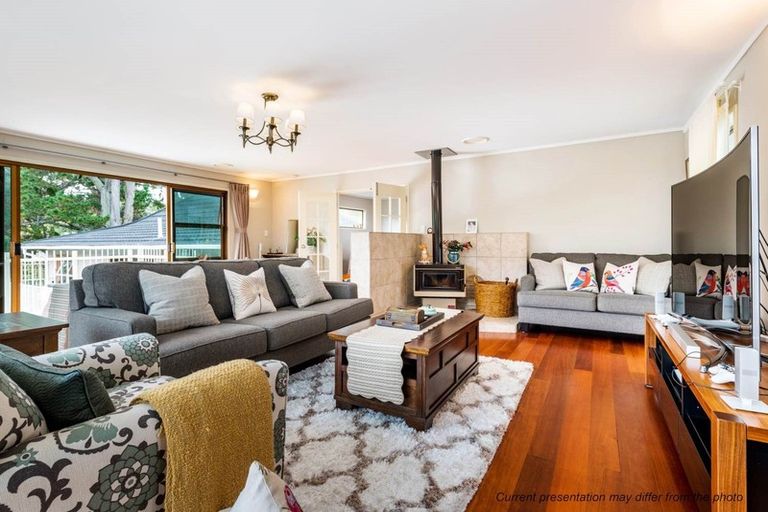 Photo of property in 1028 East Coast Road, Fairview Heights, Auckland, 0630