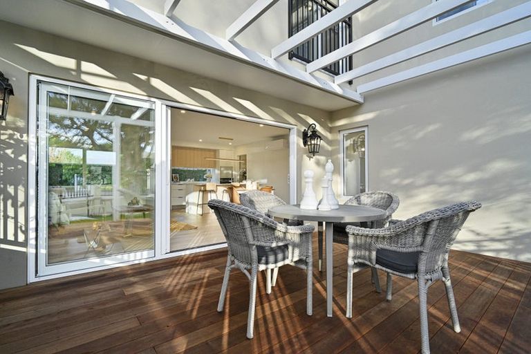 Photo of property in 9d Church Road, Taradale, Napier, 4112