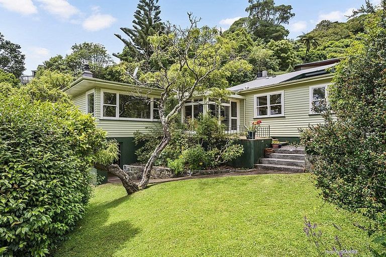 Photo of property in 15 Pimble Avenue, Karori, Wellington, 6012