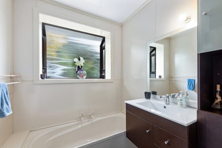 Photo of property in 45 Burns Grove, Trentham, Upper Hutt, 5018