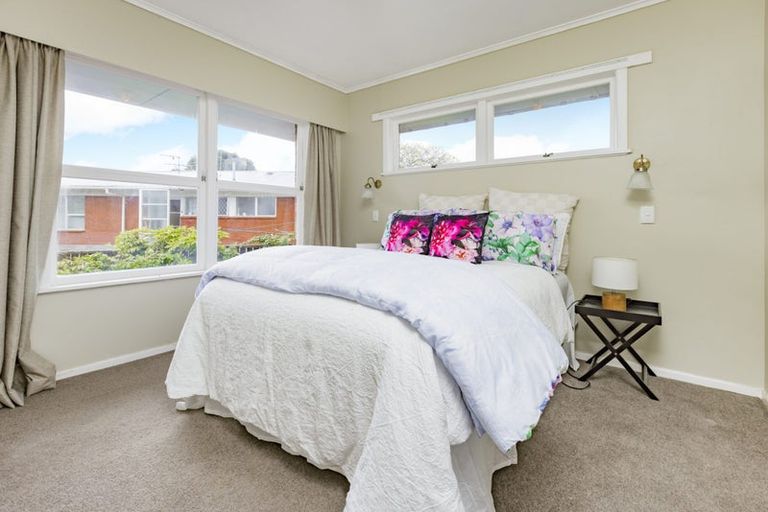 Photo of property in 76b Great South Road, Manurewa, Auckland, 2102