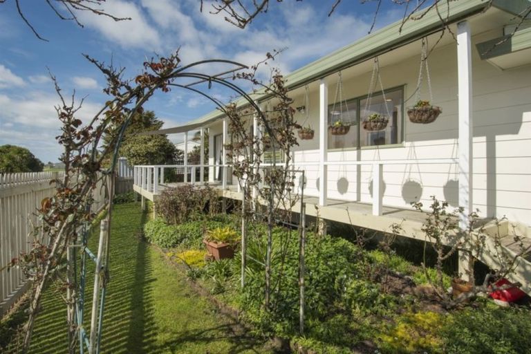 Photo of property in 12 Belray Place, Papamoa Beach, Papamoa, 3118