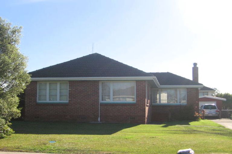 Photo of property in 39 Mclean Avenue, Papatoetoe, Auckland, 2025