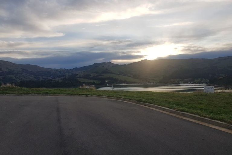 Photo of property in 32 Totara Drive, Duvauchelle, 7581