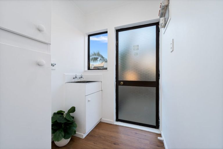 Photo of property in 13 Elisa Lane, Ranui, Auckland, 0612