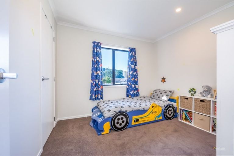 Photo of property in 79 Riverstone Drive, Riverstone Terraces, Upper Hutt, 5018