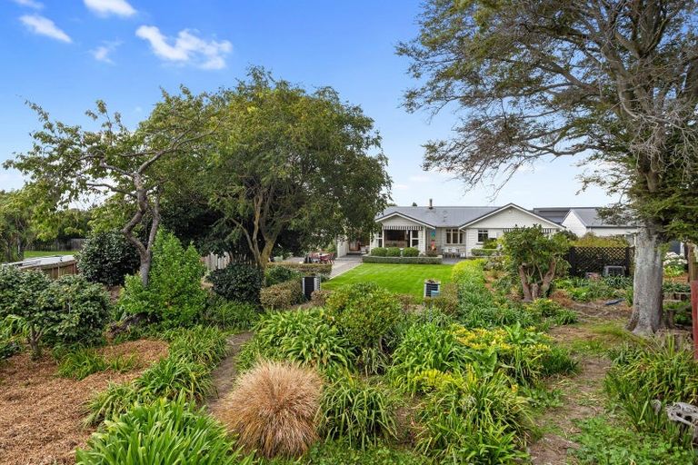 Photo of property in 2 Church Street, Amberley, 7410