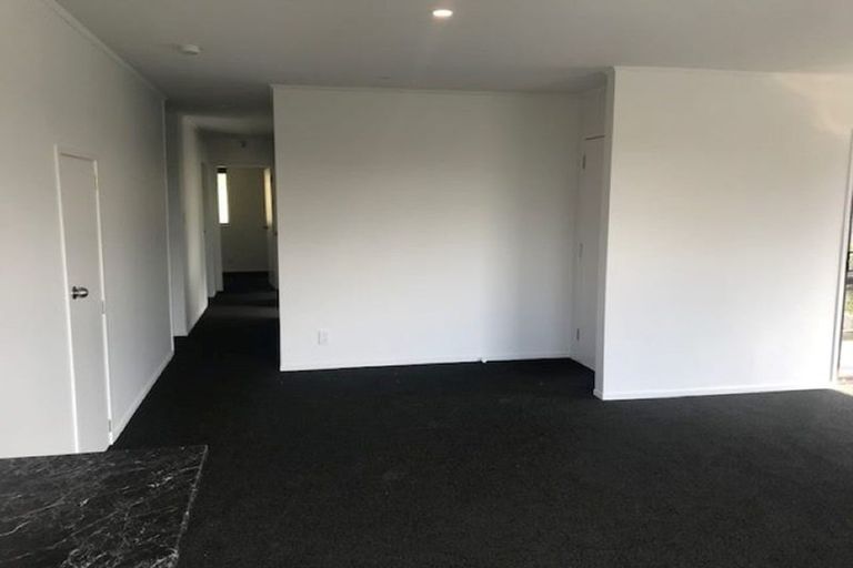 Photo of property in 13 Lendenfeld Drive, Papatoetoe, Auckland, 2025