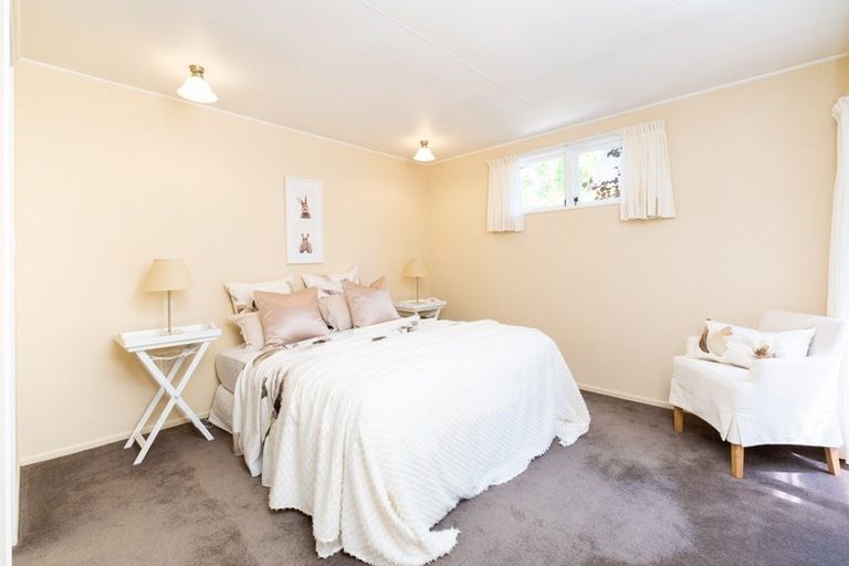 Photo of property in 10 Gillean Street, Havelock North, 4130