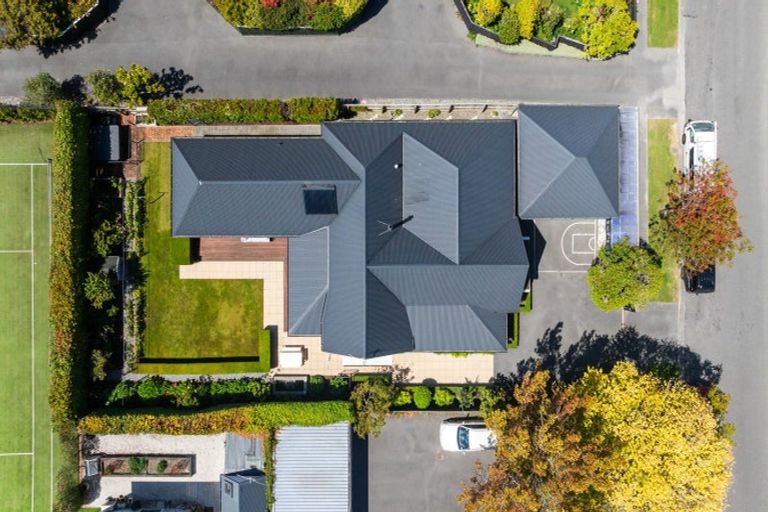 Photo of property in 100 Winchester Street, Merivale, Christchurch, 8014