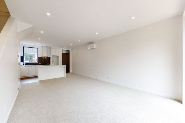 Photo of property in 55 Rua Kai Way, Brooklyn, Wellington, 6021
