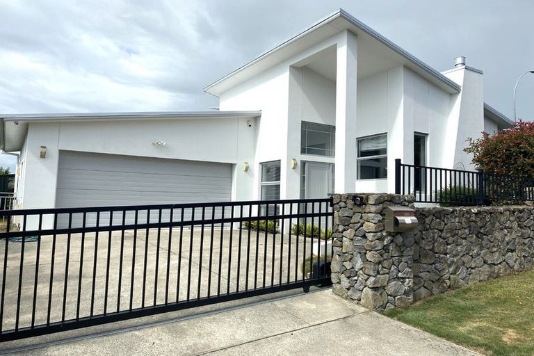Photo of property in 2 Moonlight Drive, Rototuna North, Hamilton, 3210