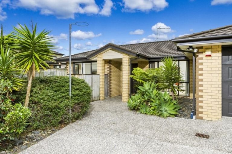 Photo of property in 18 William Gamble Drive, Greenhithe, Auckland, 0632