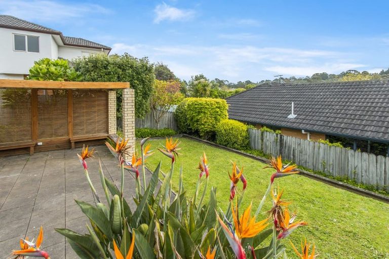 Photo of property in 22 Toledo Avenue, Henderson, Auckland, 0612