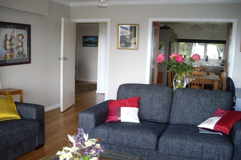 Photo of property in 37 Huntleigh Park Way, Ngaio, Wellington, 6035
