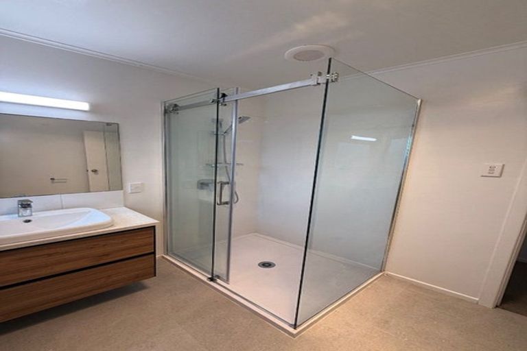 Photo of property in 34 Titoki Street, Te Atatu Peninsula, Auckland, 0610