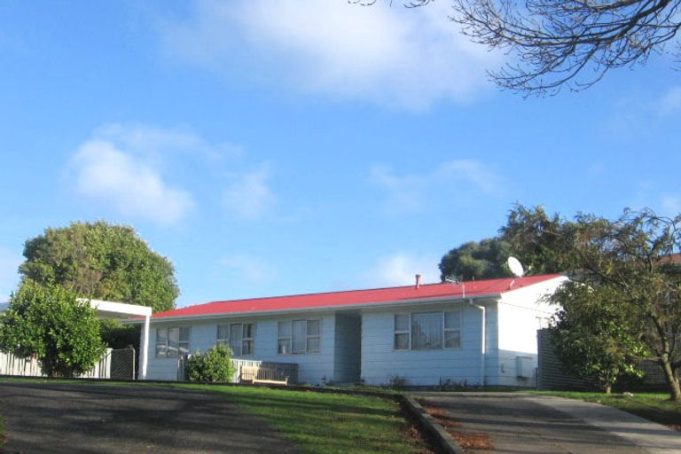 Photo of property in 84 Stillwater Place, Westbrook, Palmerston North, 4412