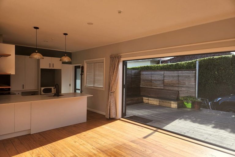 Photo of property in 1/20 Humphrey Kemp Avenue, Henderson, Auckland, 0612