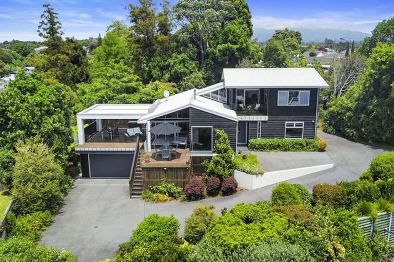 Photo of property in 11a Lismore Street, Strandon, New Plymouth, 4312