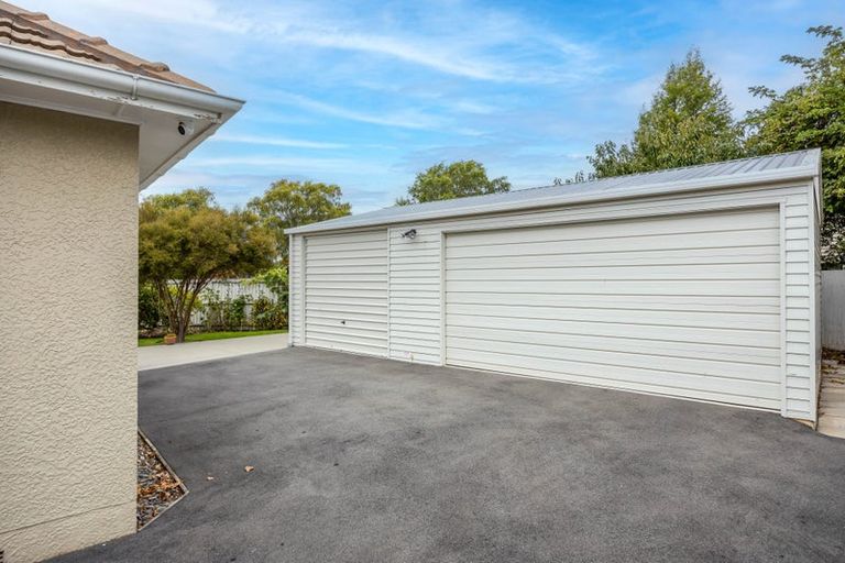 Photo of property in 8 Nyton Place, Bryndwr, Christchurch, 8053