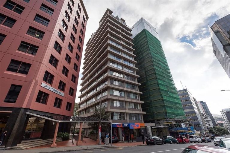Photo of property in Terrace Tower Apartments, 1a/126 The Terrace, Wellington Central, Wellington, 6011