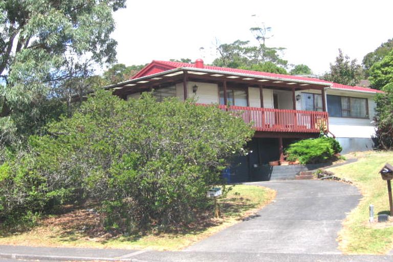 Photo of property in 39 Spinella Drive, Bayview, Auckland, 0629