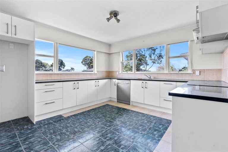 Photo of property in 24 Estuary Road, Weymouth, Auckland, 2103
