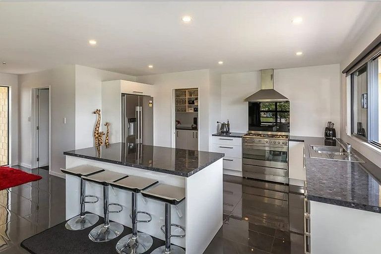 Photo of property in 76 Shadbolt Lane, Rolleston, 7614