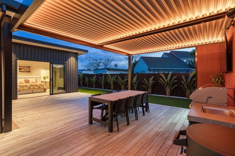 Photo of property in 107 Wattle Place, Whangamata, 3620