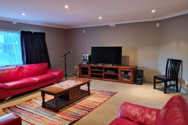 Photo of property in 68 Mary Huse Grove, Manor Park, Lower Hutt, 5019