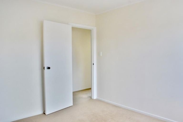 Photo of property in 41 Northcote Road, Hillcrest, Auckland, 0627