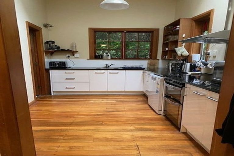 Photo of property in 19 Crieff Street, Northland, Wellington, 6012