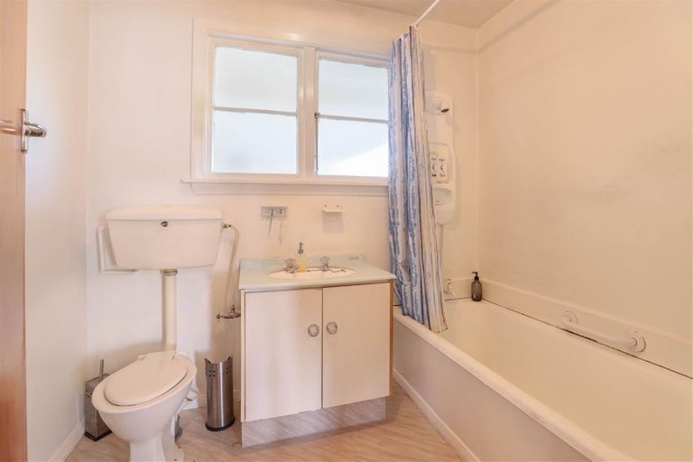 Photo of property in 99 Mcmurdo Street, Tinwald, Ashburton, 7700