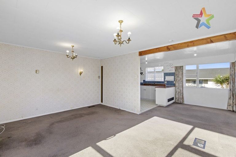 Photo of property in 1 Otira Grove, Kelson, Lower Hutt, 5010