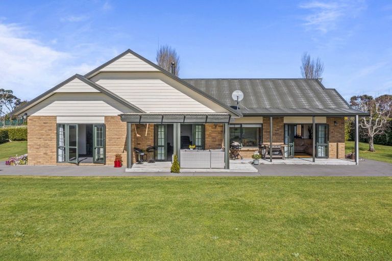 Photo of property in 105 Mairetahi Road, South Head, Helensville, 0874