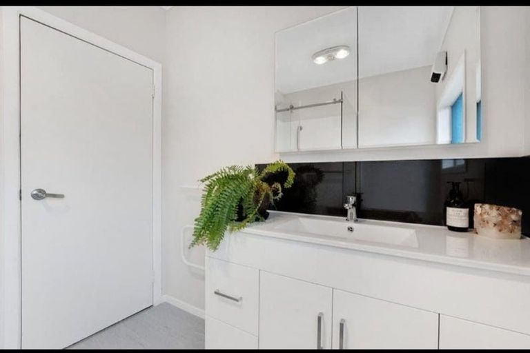 Photo of property in 25 Laurie Avenue, Papakura, 2110