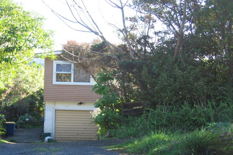 Photo of property in 33 Phillip Avenue, Glen Eden, Auckland, 0602