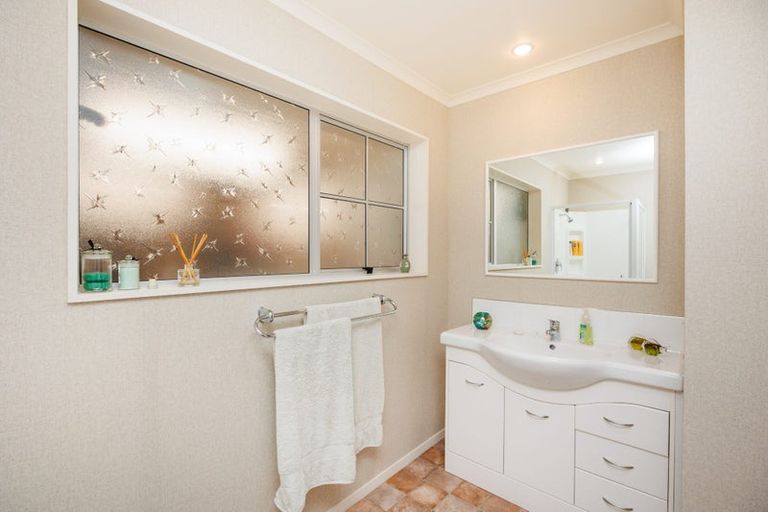 Photo of property in 52 Carter Crescent, Awapuni, Palmerston North, 4412